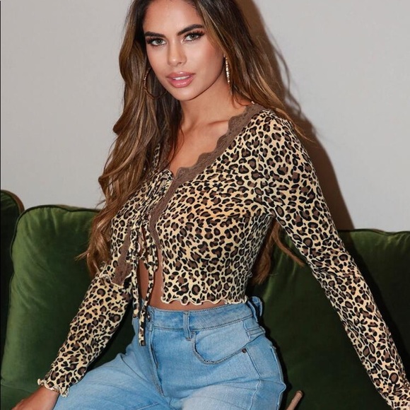 SHEIN Cheetah Knot Front Crop Cardigan♡︎ - Picture 2 of 3